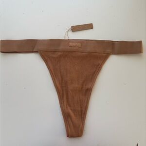 SKIMS “COTTON RIBBED THONG” Size: 2XL